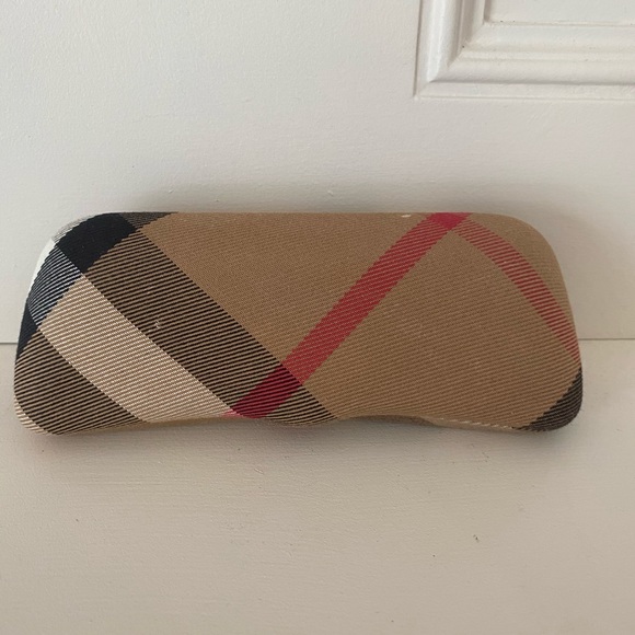 Glasses - Picture 2 of 5